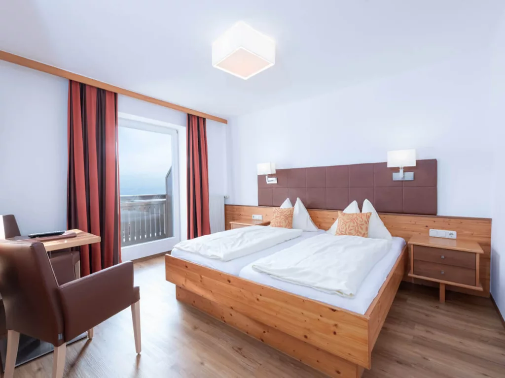 Doppelzimmer mit Balkon